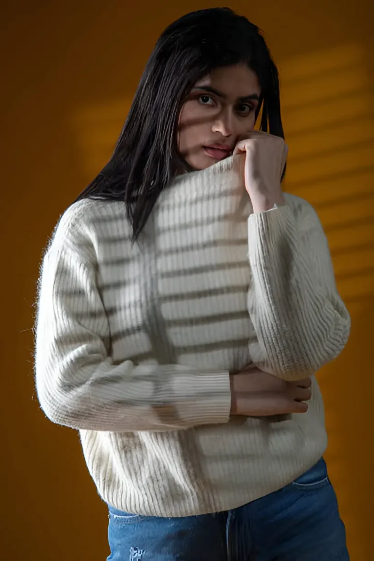 Risk Factors to Consider When Choosing Womens Long Sleeve Tops for Different Climates