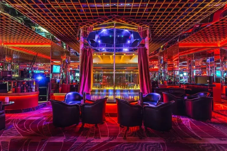 What Defines the Ultimate Late-Night Strip Club Experience in Las Vegas